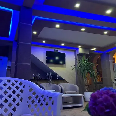 Azur شقة فندقية *